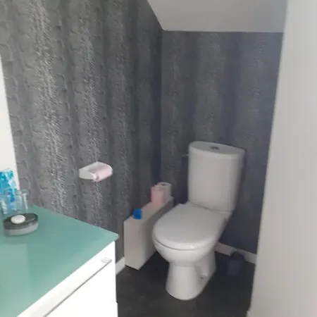 De Ningles 6 Personnes 2 Chambres Salle De Bain Chacune Сasa de vacaciones *