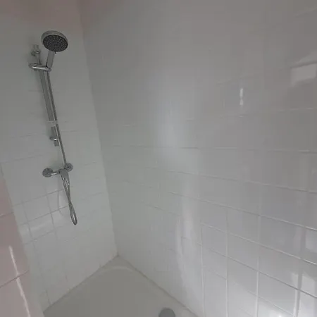 Сasa de vacaciones De Ningles 6 Personnes 2 Chambres Salle De Bain Chacune *
