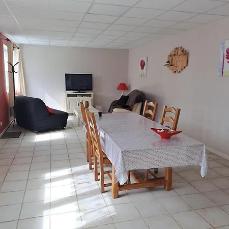 De Ningles 6 Personnes 2 Chambres Salle De Bain Chacune *
